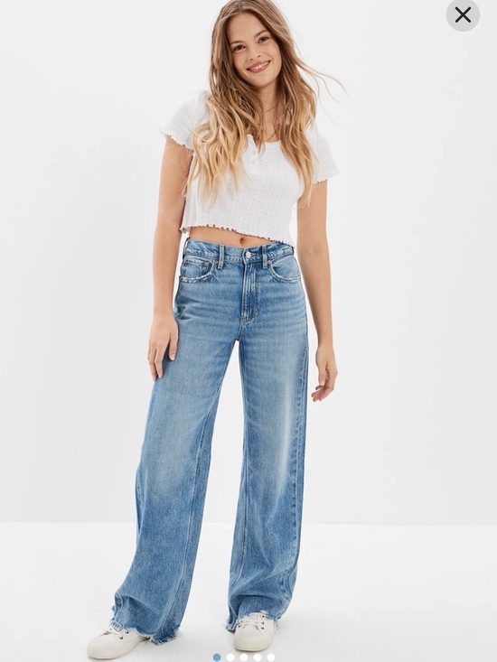 American Eagle Outfitters Denim - AE Super High-Rise Baggy Wide Leg Women's Jeans in Light Blue